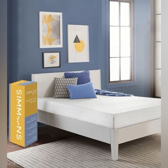 Simmons 8'' Firm Gel Memory Foam Mattress (Full) - Picture 4 of 6